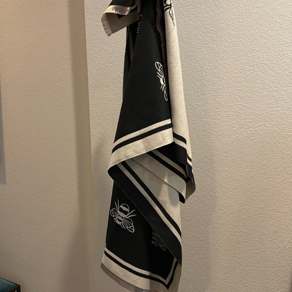 #207 SHAWL/SCARF LARGE - Picture 4 of 4